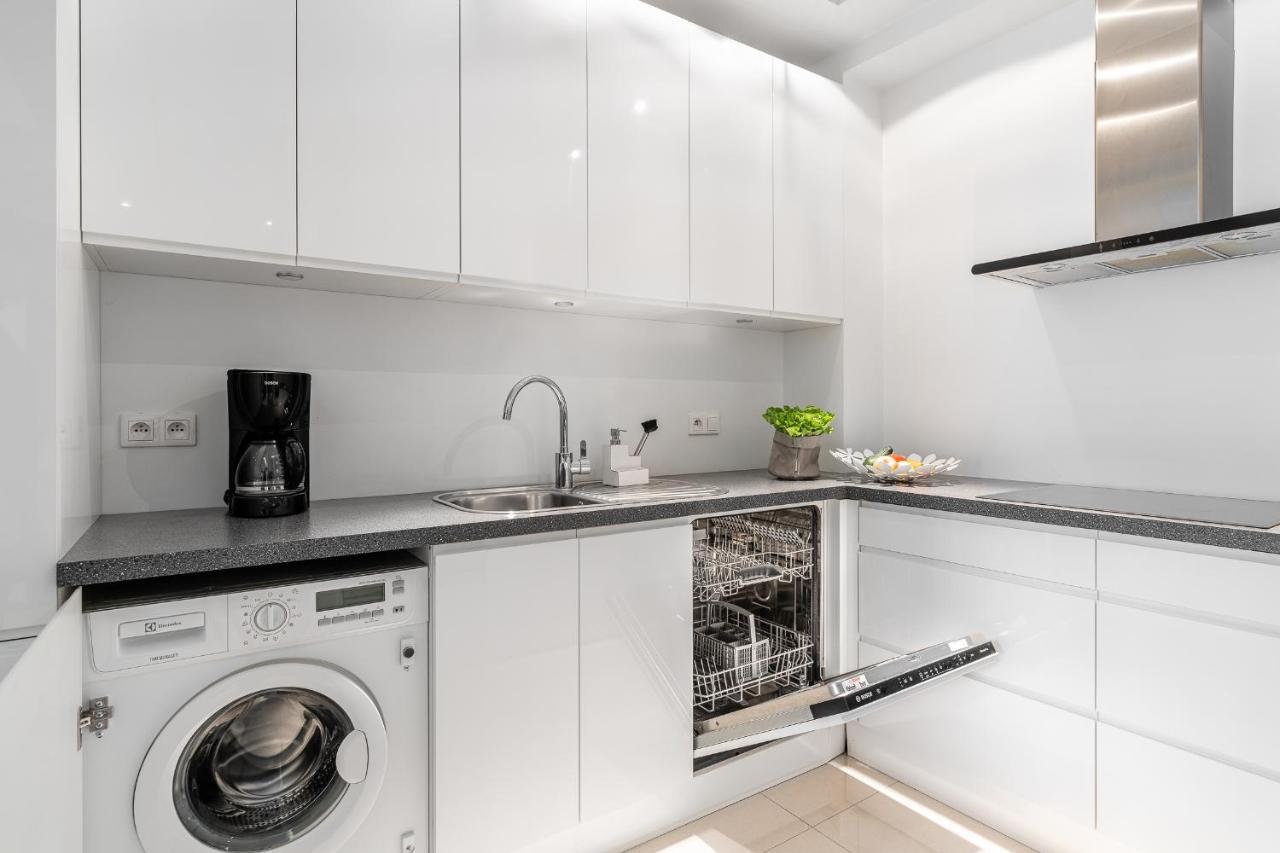 شقة غدانسك  في Apartament Szafarnia Waterline, Marina المظهر الخارجي الصورة